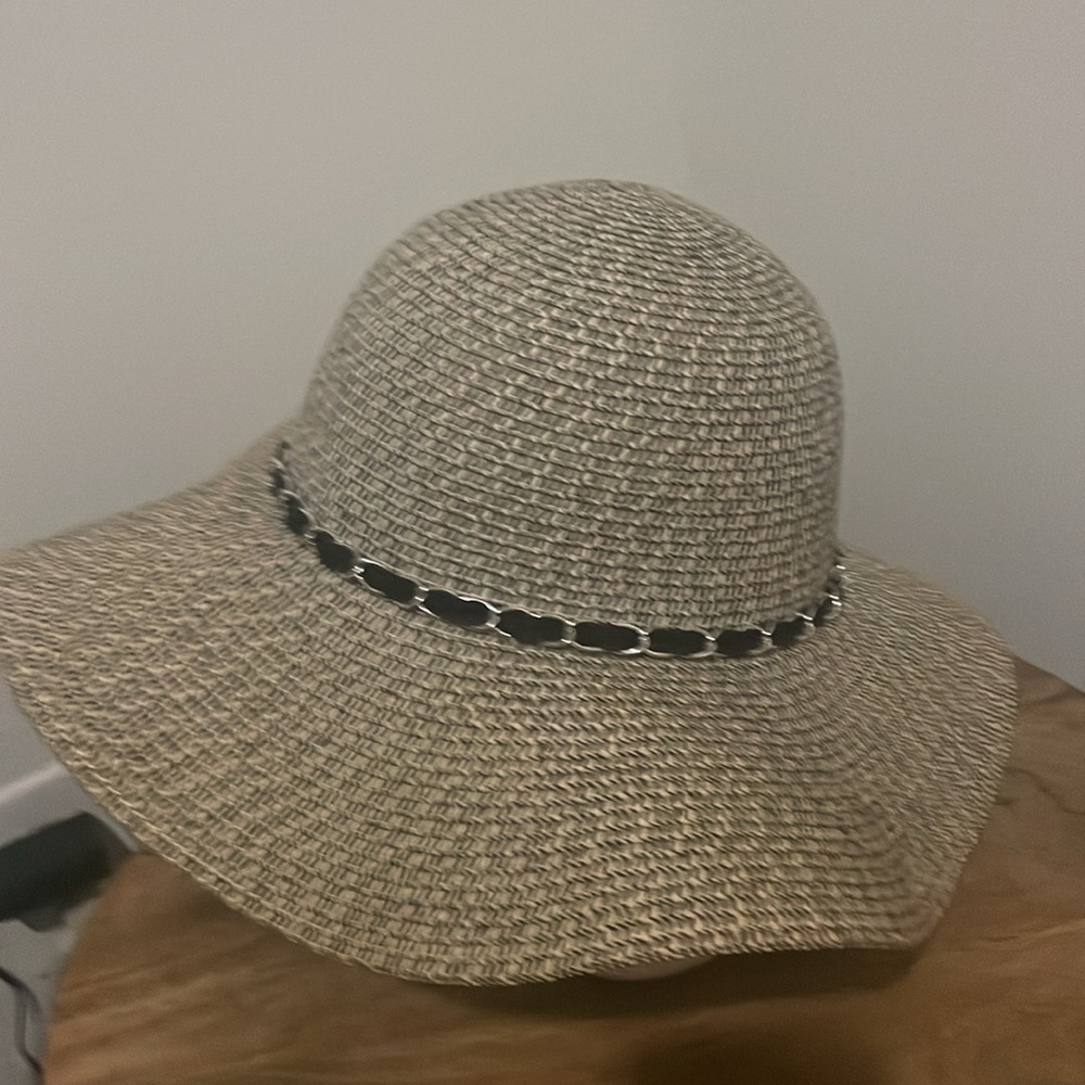 Women's brim - Picture 3 of 5